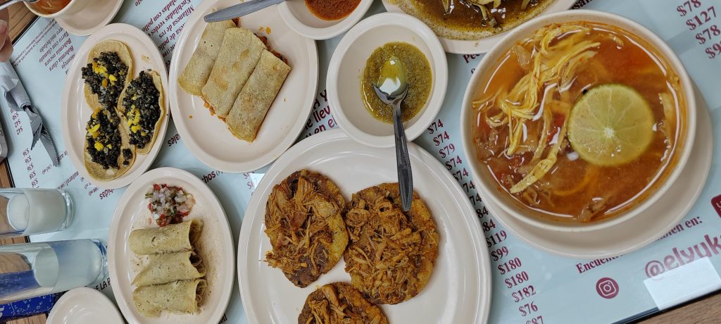 ¡A comeeer!, platillos típicos de Yucatán llegaron a la Juárez