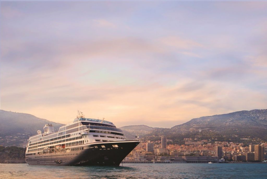 Crucero Azamara, un viaje por el mundo. Conoce más en la edición de enero de la revista Verest Magazine.