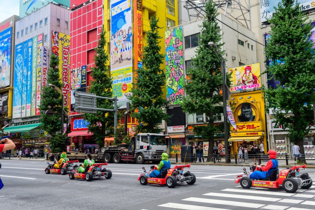 Vive Tokio y sus alrededores como un personaje de Mario Kart