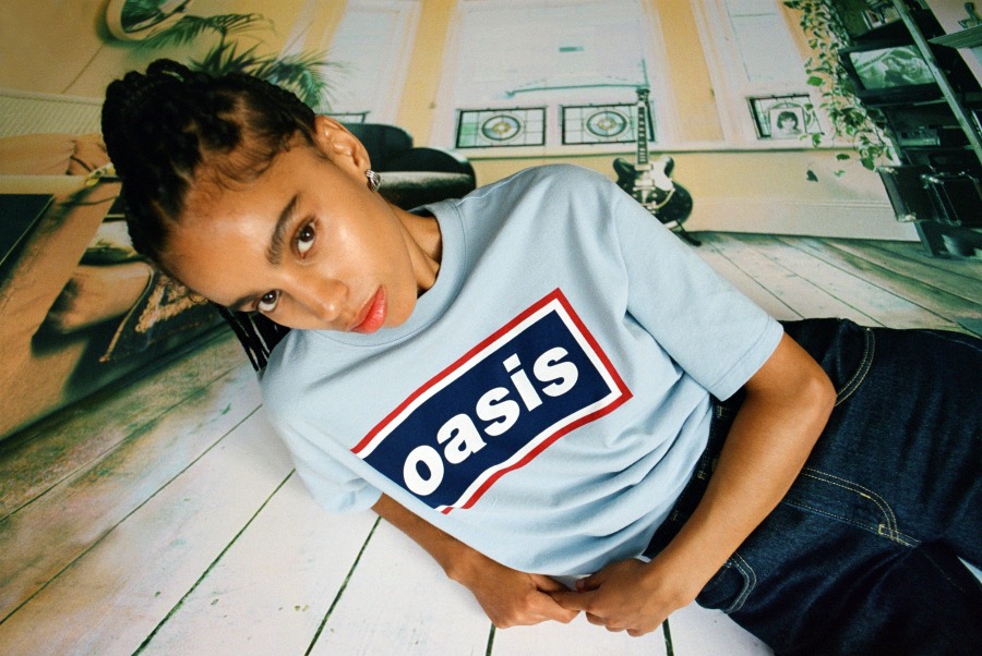 Oasis – Levis - Photo -Michael Spencer Jones