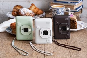 Con la Instax Mini LiPlay captura lo mejor de todos tus viajes.