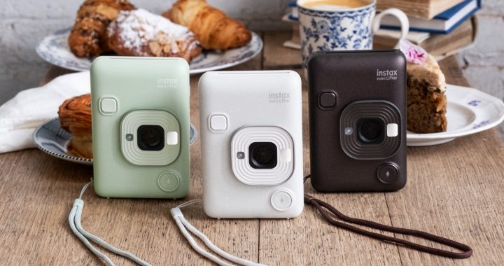 Con la Instax Mini LiPlay captura lo mejor de todos tus viajes.
