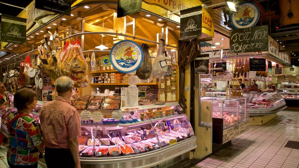 Mercado de Víctor Hugo, en Toulouse, en Francia. Descubre la región de Occitania, en el sur de Francia. Lee nuestro artículo completo en la edición de la Revista Verest septiembre-octubre.