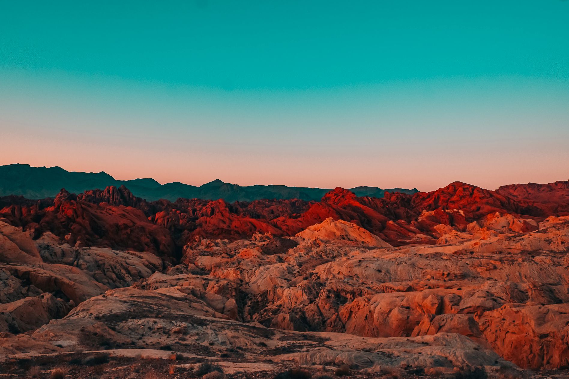Conoce un poco más de Román Gómez, Playadura en Instagram, fotógrafo, videógrafo y generador de contenido, en la edición de septiembre-octubre de la Revista Verest