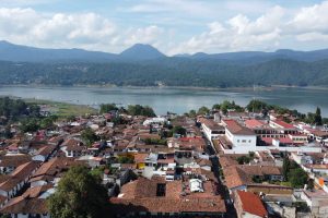 Valle de Bravo (panoramica)