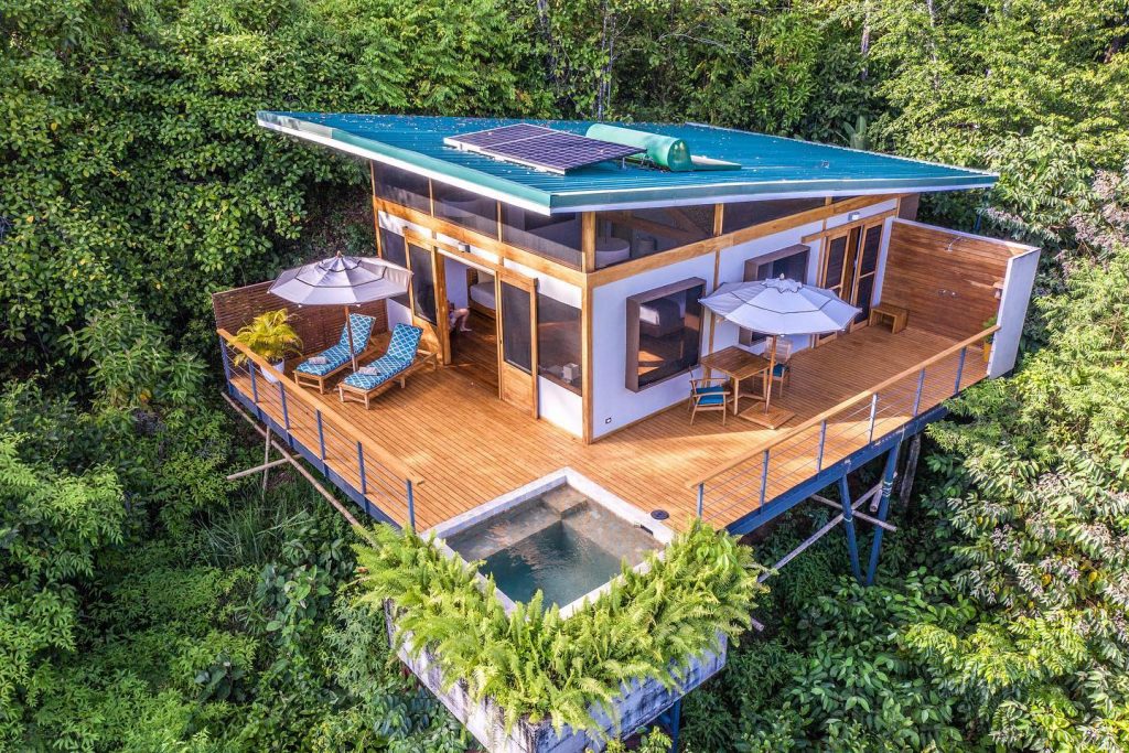 Hospédate en el hotel El Remanso, en la región de Golfo Dulce en Costa Rica y déjate envolver por la naturaleza.