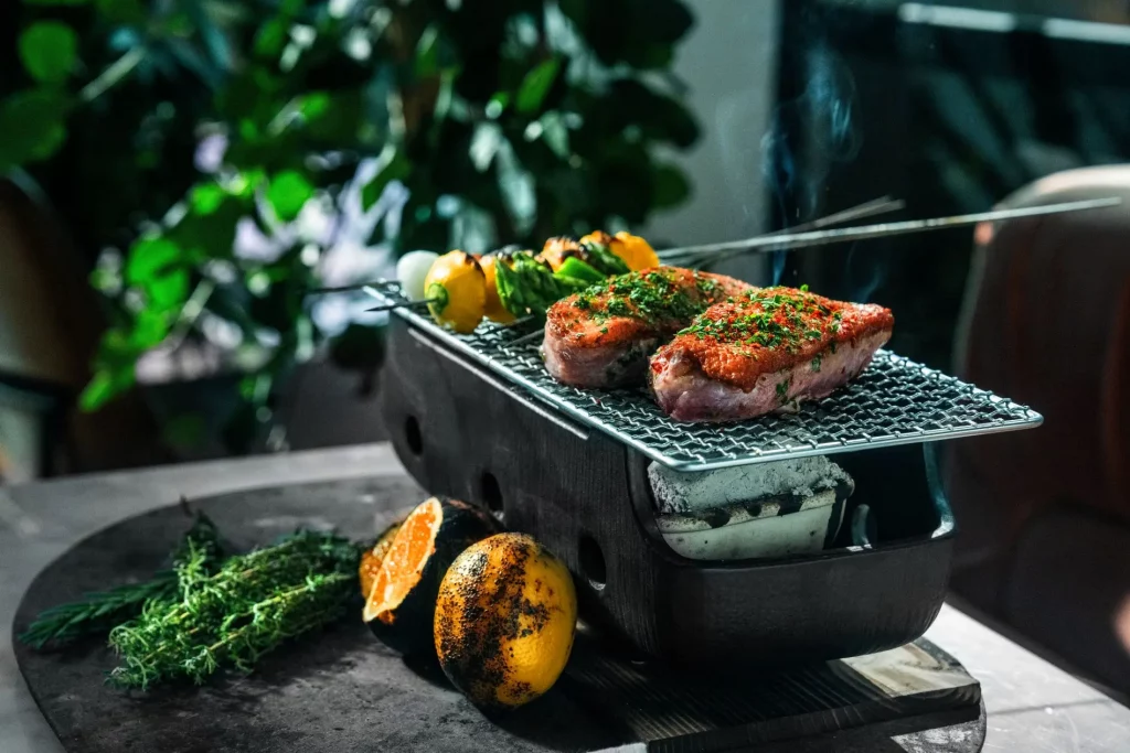 Experiencia gastronómica de alta cocina y evolución de sabores, según expertos gastronómicos de Kimpton Hotels.