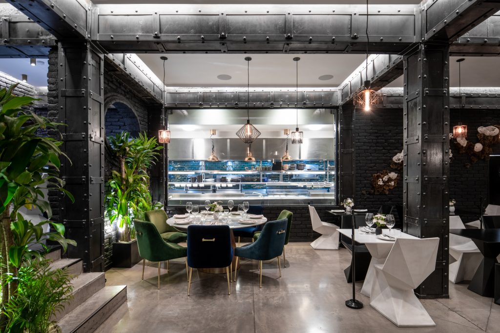 Posadas Fónico Rest - Mesa frente cocina