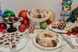 Descubre el sabor de la Rosca de Reyes de Cardín Pastelería, un lugarcito muy acogedor en la colonia Roma, de la Ciudad de México.