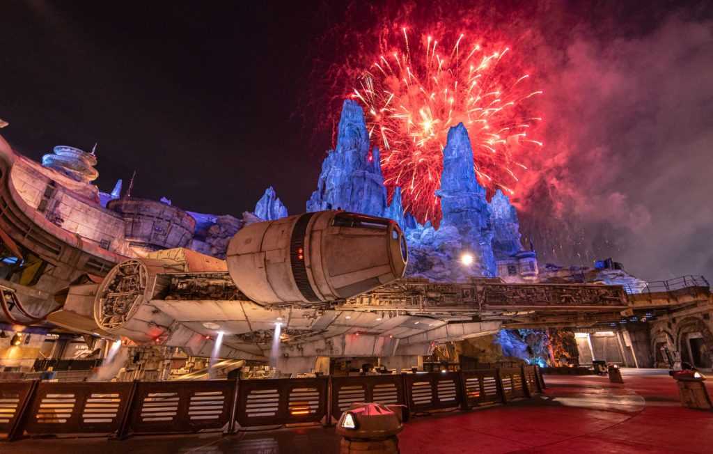 Fire-of-the-Rising-Moons-in-Star-Wars-Galaxys-Edge-in-Disneyland-Park