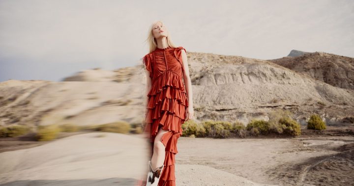 La nueva colección de moda de AllSaints es una invitación hacia lo natural, la reinvención y la calma.