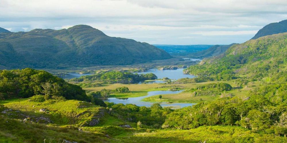 Vista desde Ladies View en Killarney, Irlanda. Una vista que se disfruta más al atardecer