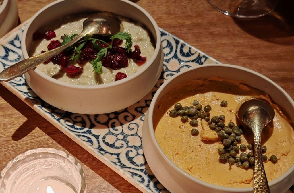 En las Lomas de Chapultepec, en la CDMX, encontrarás Ennéa Restaurante, donde la propuesta gastronómica se centra en sabores del Mediterráneo.