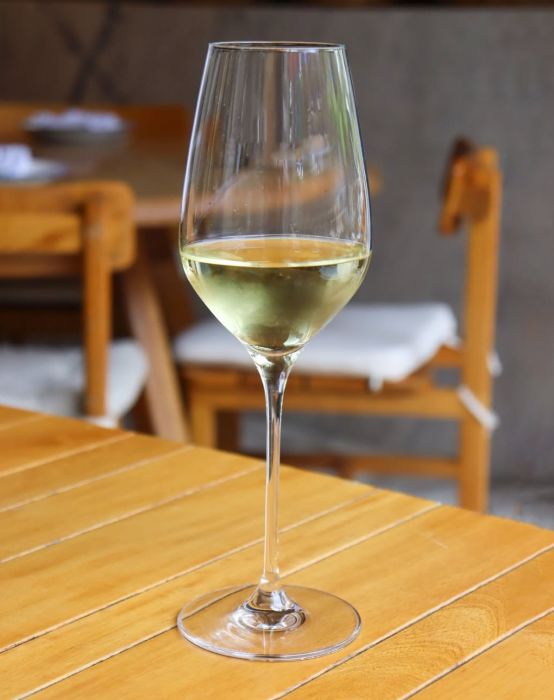 Hay una variada selección de vinos de la casa que serán perfectos para acompañar tus platillos.