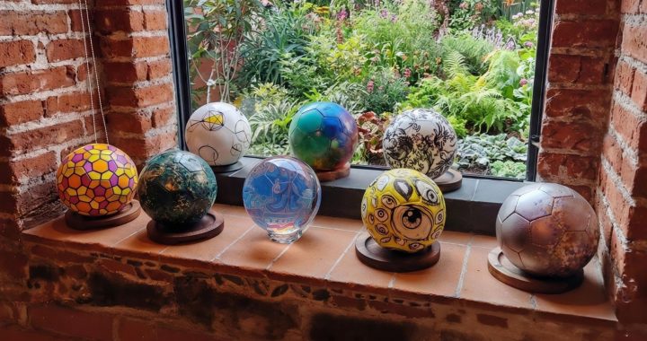 La exposición A lot of balls ya está en Magda San Ángel, un spot gastronómico con una propuesta artística constante. El Mundial 2026 llegó a San Ángel.