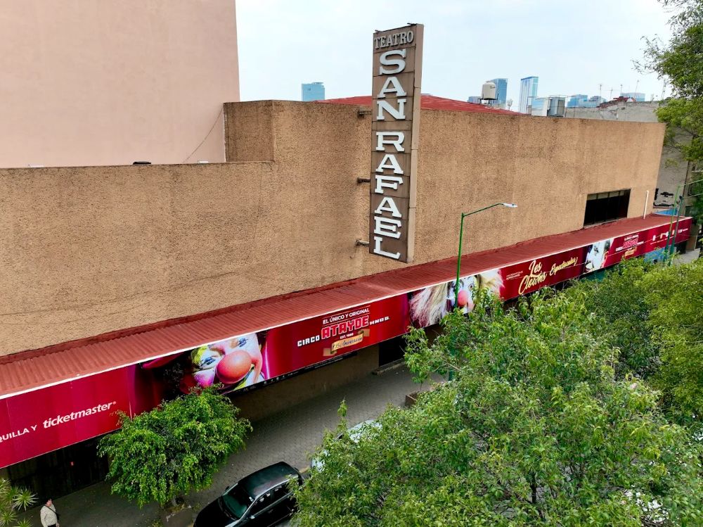 Teatro San Rafael, un referente en la colonia que lleva el mismo nombre.