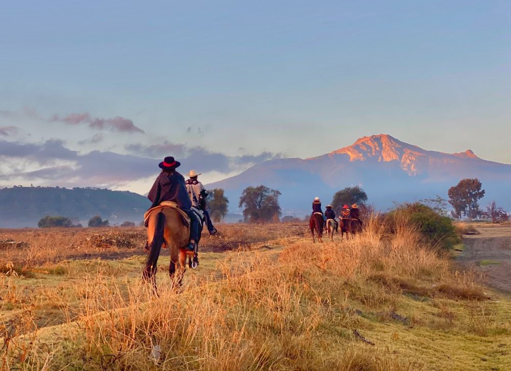Cabalgata desde la Hacienda Soltepec en Huamantla.