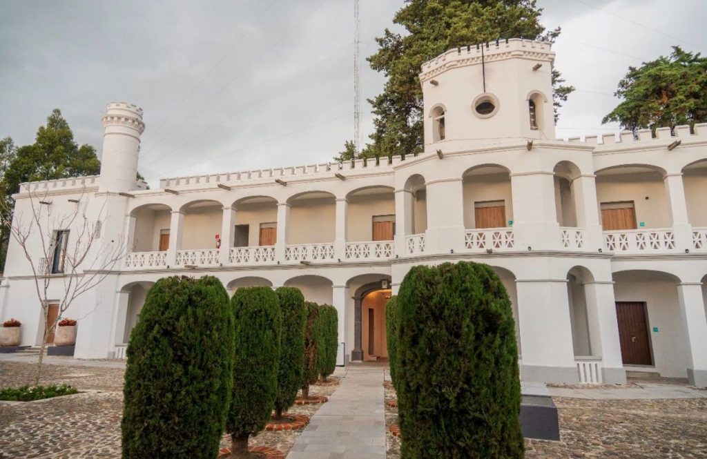 En el estado de Puebla encontrarás una joya con mucha historia y un castillo en su interior. Te invitamos a que visites la ExHacienda de Chautla.