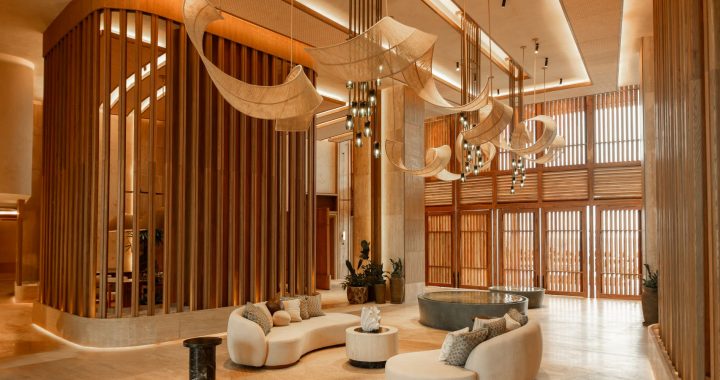 ​El St. Regis Costa Mujeres Resort redefine la exclusividad mediante un equilibrio entre la historia maya y una visión moderna.