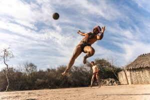 Ulama, considerado la expresión viva más auténtica del antiguo juego de pelota mesoamericano, que aún se practica en Sinaloa.