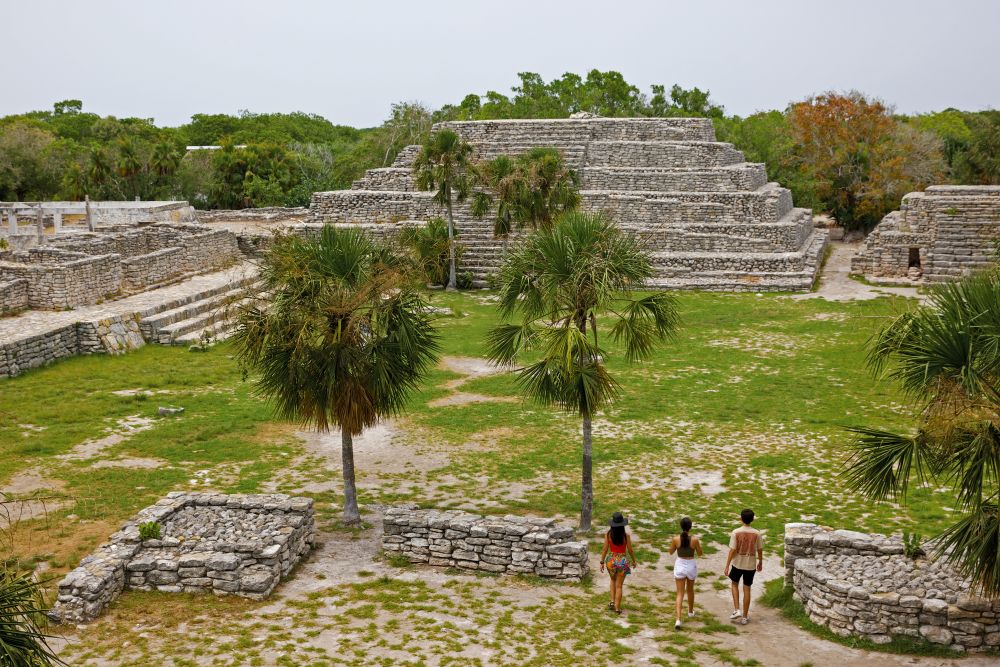05. El puerto coomercial de los mayas Xcambó zonas