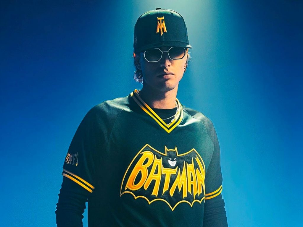 New Era lanzó una colección de Gorra y Jersey en la que une a Batman y los Sultanes de Monterrey, ¿ya la conoces?