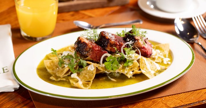 Chilaquiles verdes_brisket Casa Prime Hilton Reforma