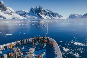 Estos son los destinos que te sugerimos apuntes en tu lista para conocer cuando viajes en cruceros de lujo.