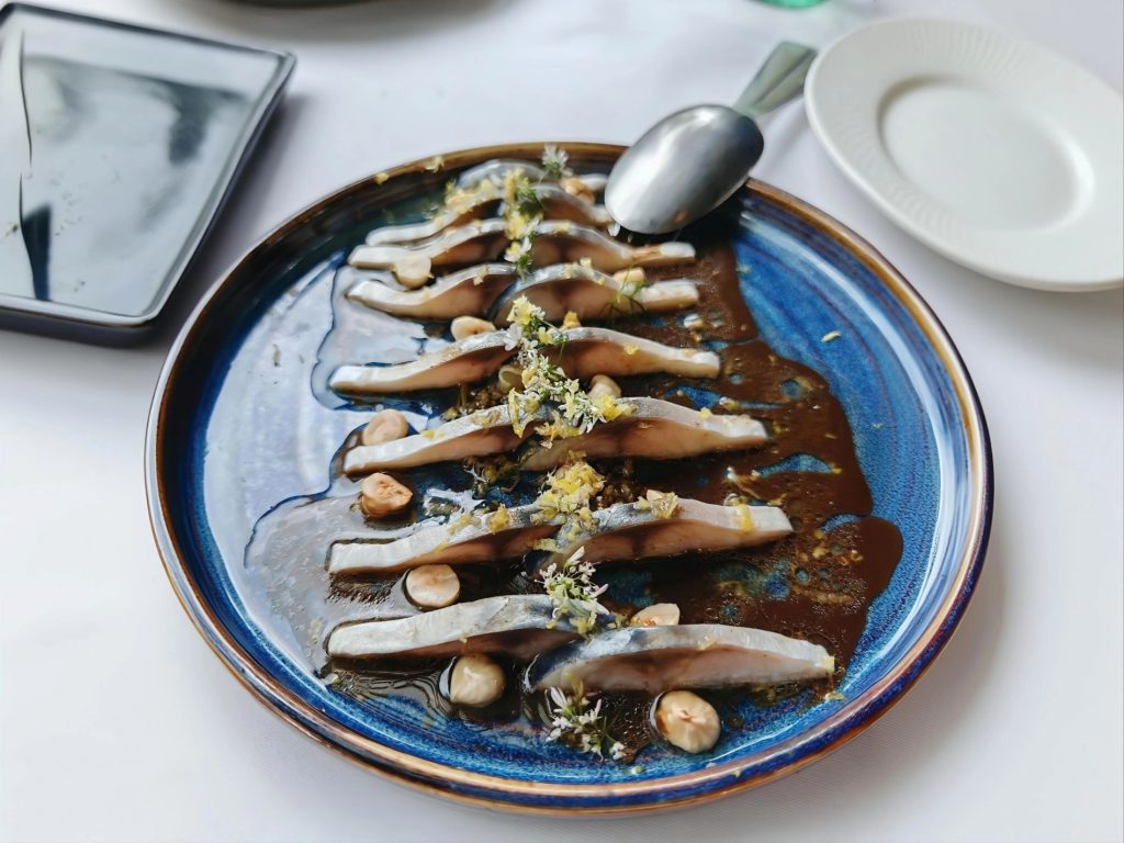 Visita el Restaurante Très en las Lomas de Chapultepec, comida mediterránea contemporánea con elegancia y mucho sabor.