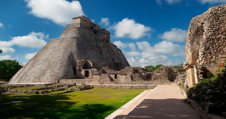 RutaPuuc y Aldeas Mayas Uxmal Pirámide