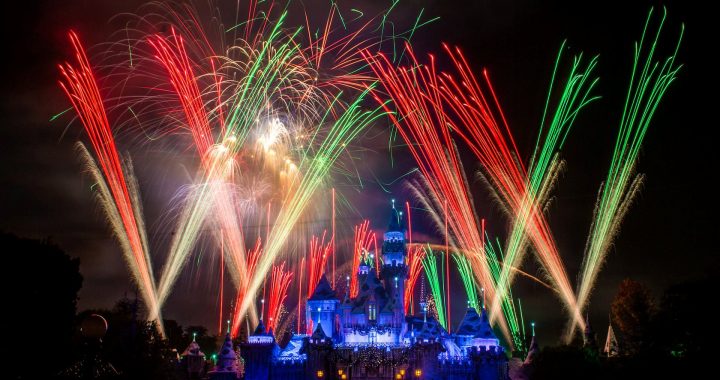 holiday magic fireworks Disneyland Navidad