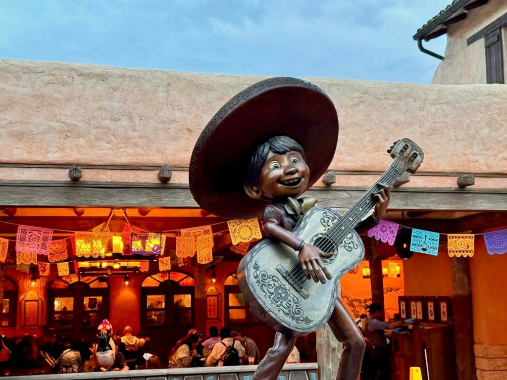 Coco Disenyland atracción