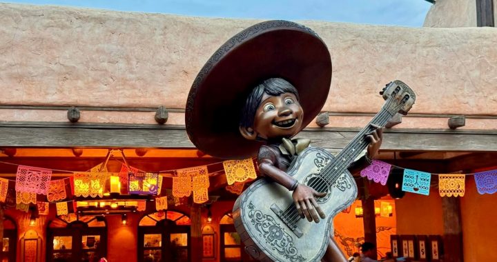 Coco Disenyland atracción