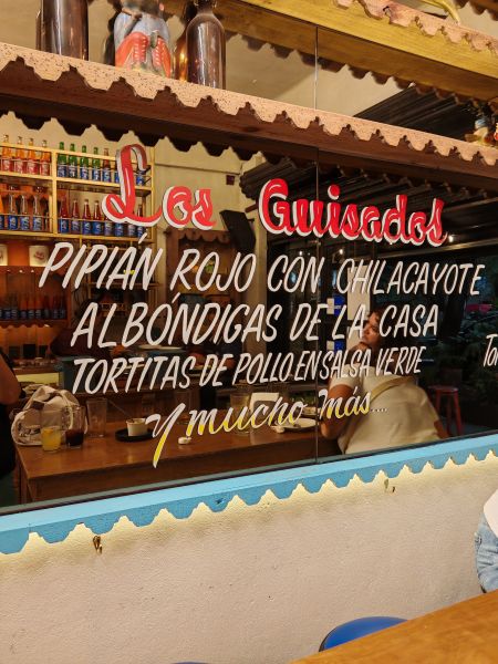 Las tradicionales cazuelas, en la colonia Roma