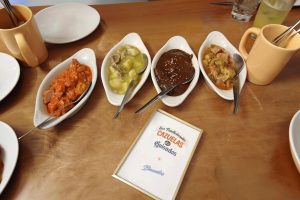 Algunos guisados del restaurante Las Tradicionales Cazuelas de Guisados del chef Nicolás Martín del Campo, en la colonia Roma.