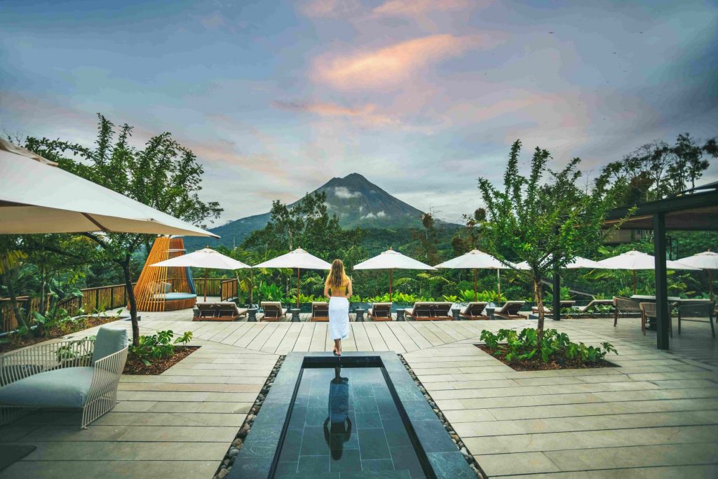 Nayara Costa Rica resort lujo Centroamerica