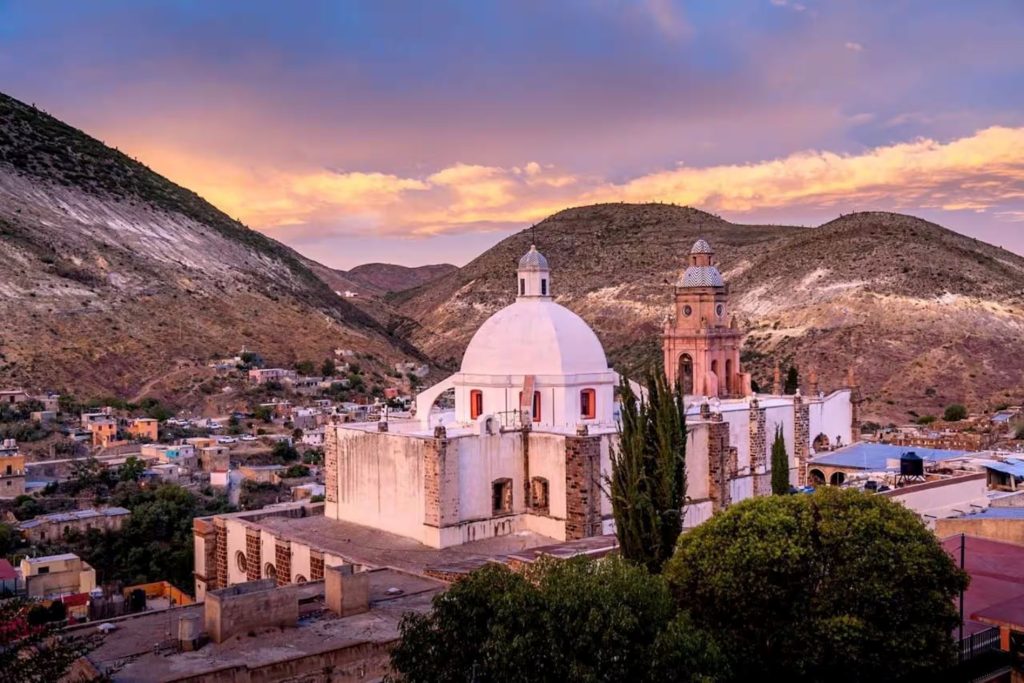 Real de Catorce es uno de los destino en San Luis Potosí, que están listos para ser descubiertos, además, de que encontrarás varias opciones de hospedaje en Airbnb.