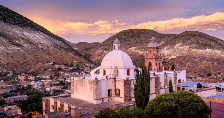 Real de Catorce es uno de los destino en San Luis Potosí, que están listos para ser descubiertos, además, de que encontrarás varias opciones de hospedaje en Airbnb.