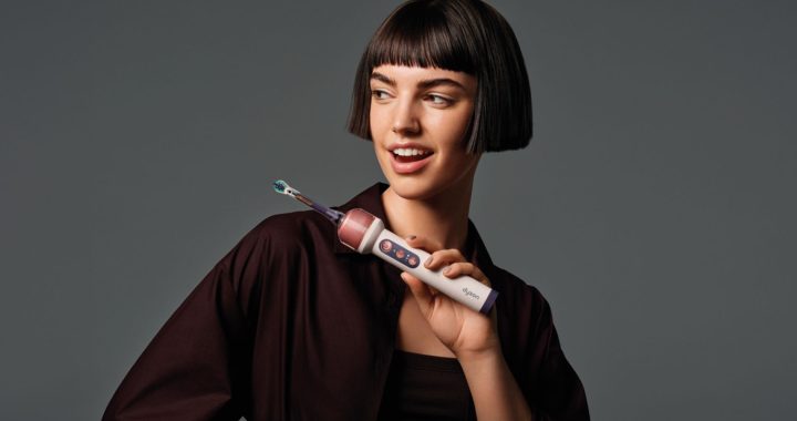Dyson CamaraJet el nuevo cepillo de dientes con IA que querrás llevar en tu kit de viaje.