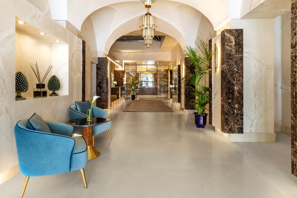 Tivoli_Palazzo_1880_Lecce_Hotel_Lobby_View