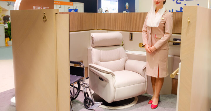 Emirates cuenta con Experiencias Inclusivas para que personas con discapacidad disfruten de la mejor manera su vuelo