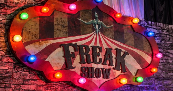 Freak Show Manacar