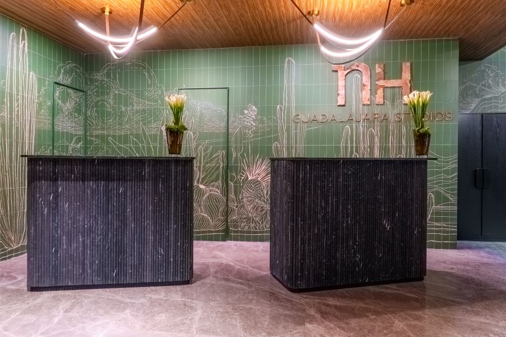 NH_Guadalajara_Studios_Lobby_and_reception_lamps