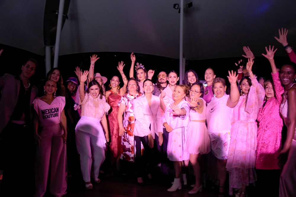 PINK RUNWAY (2)