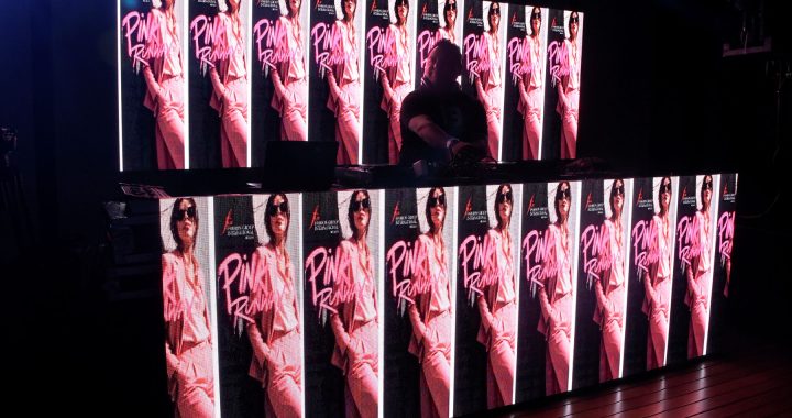 PINK RUNWAY (3)