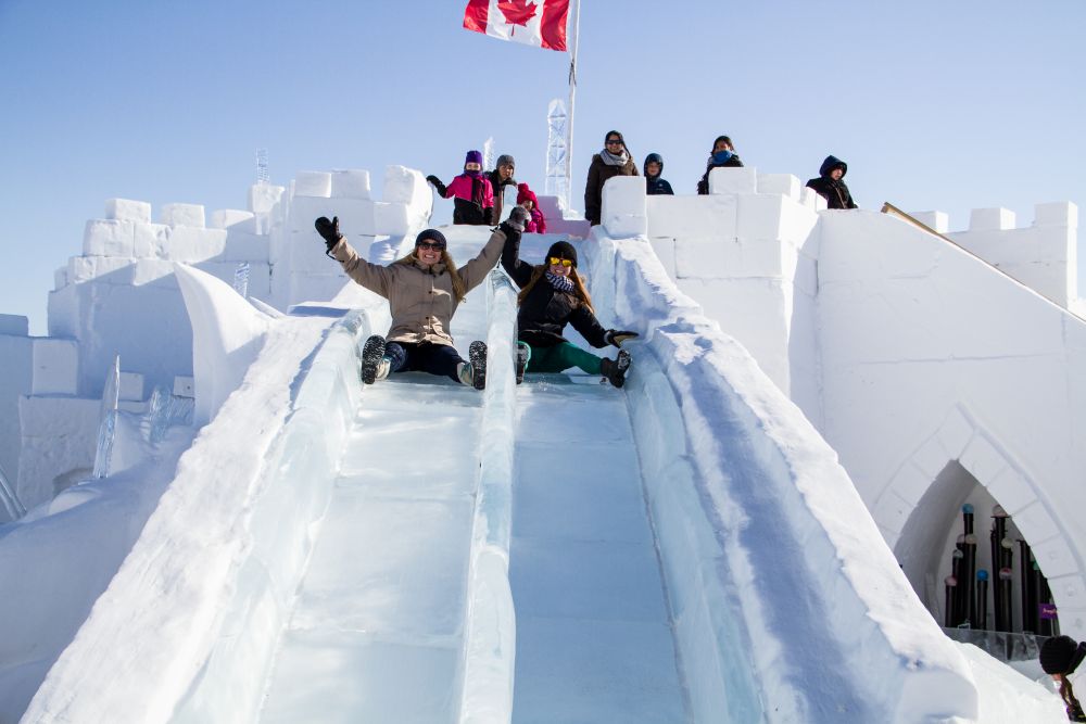 North Slave_Yellowknife_Snowcastle Slide Territorios del Noroeste